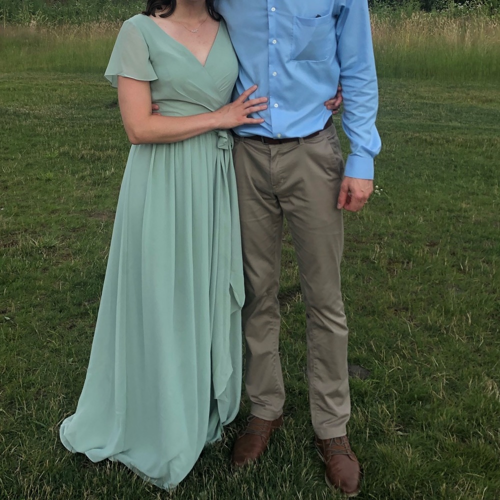 Revelry Harper Chiffon Faux Wrap Dress. SAGE green. Size 8.